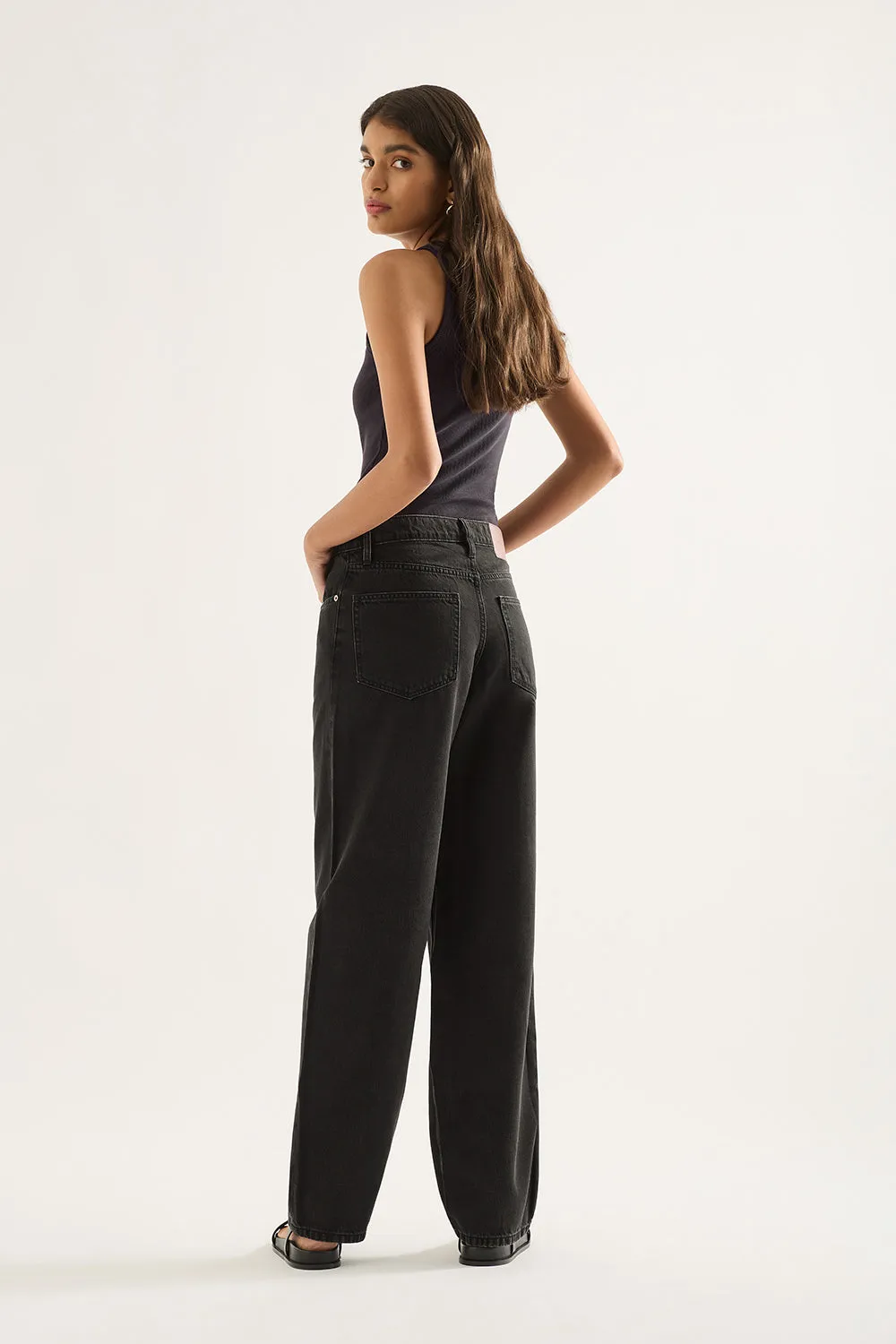 Avril Mid Slouchy Wide Jean Aged Black