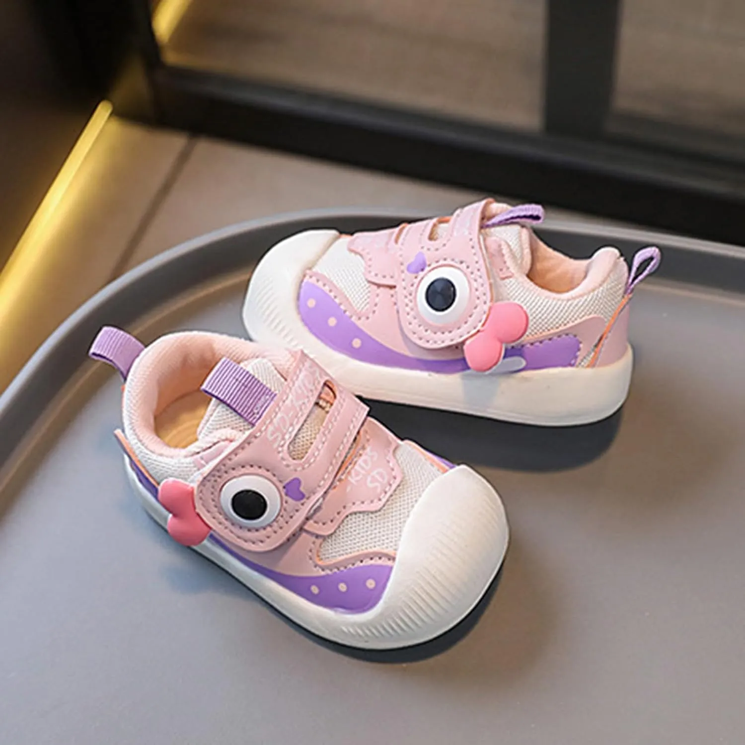 Baby Infant First Walking Sneakers Squeaky Hook Loop Non Slip First Walking Sport Shoes Toddler Newborn Breathable Casual