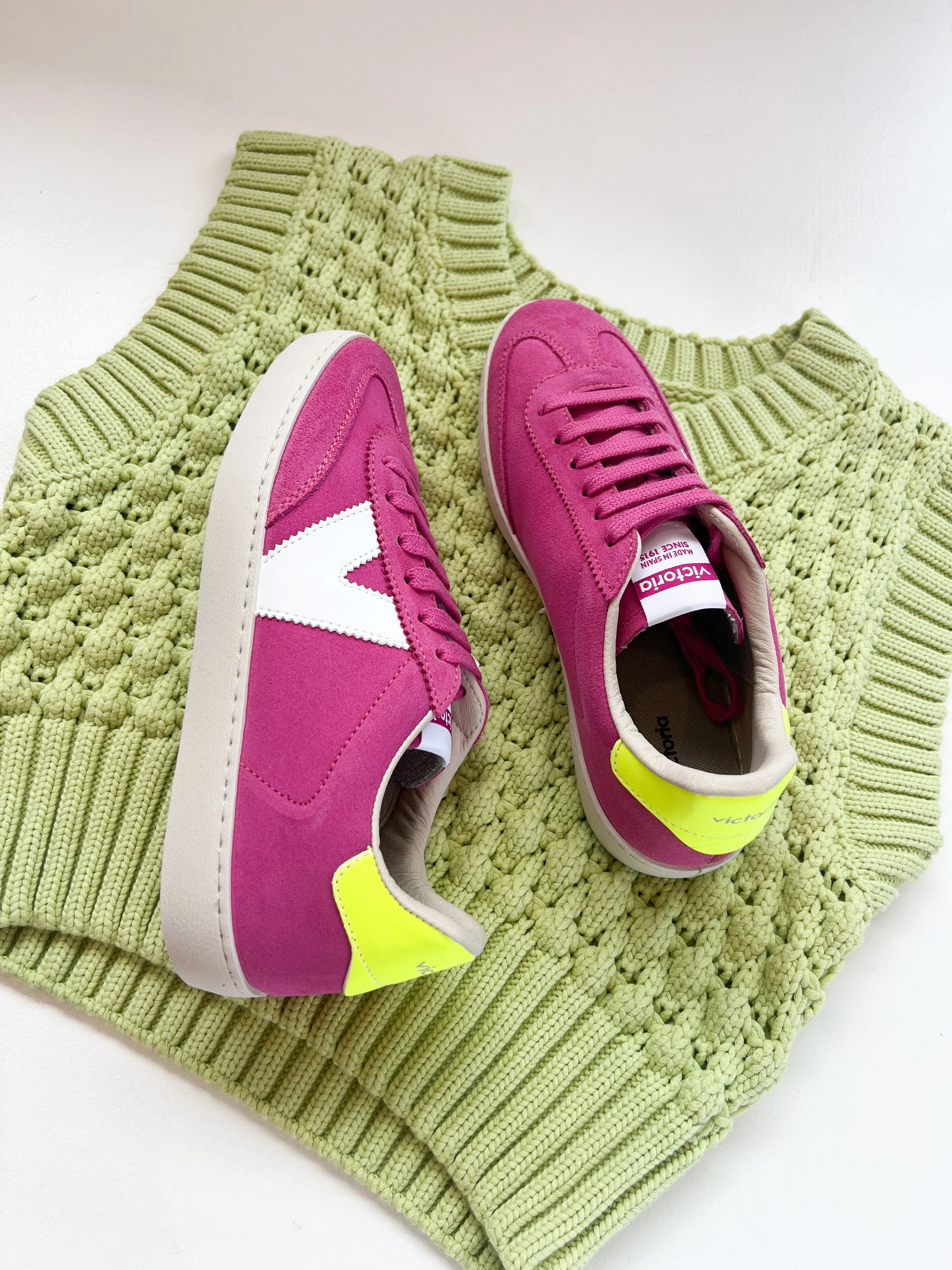 BerlÍn Fuchsia Suede Sneaker