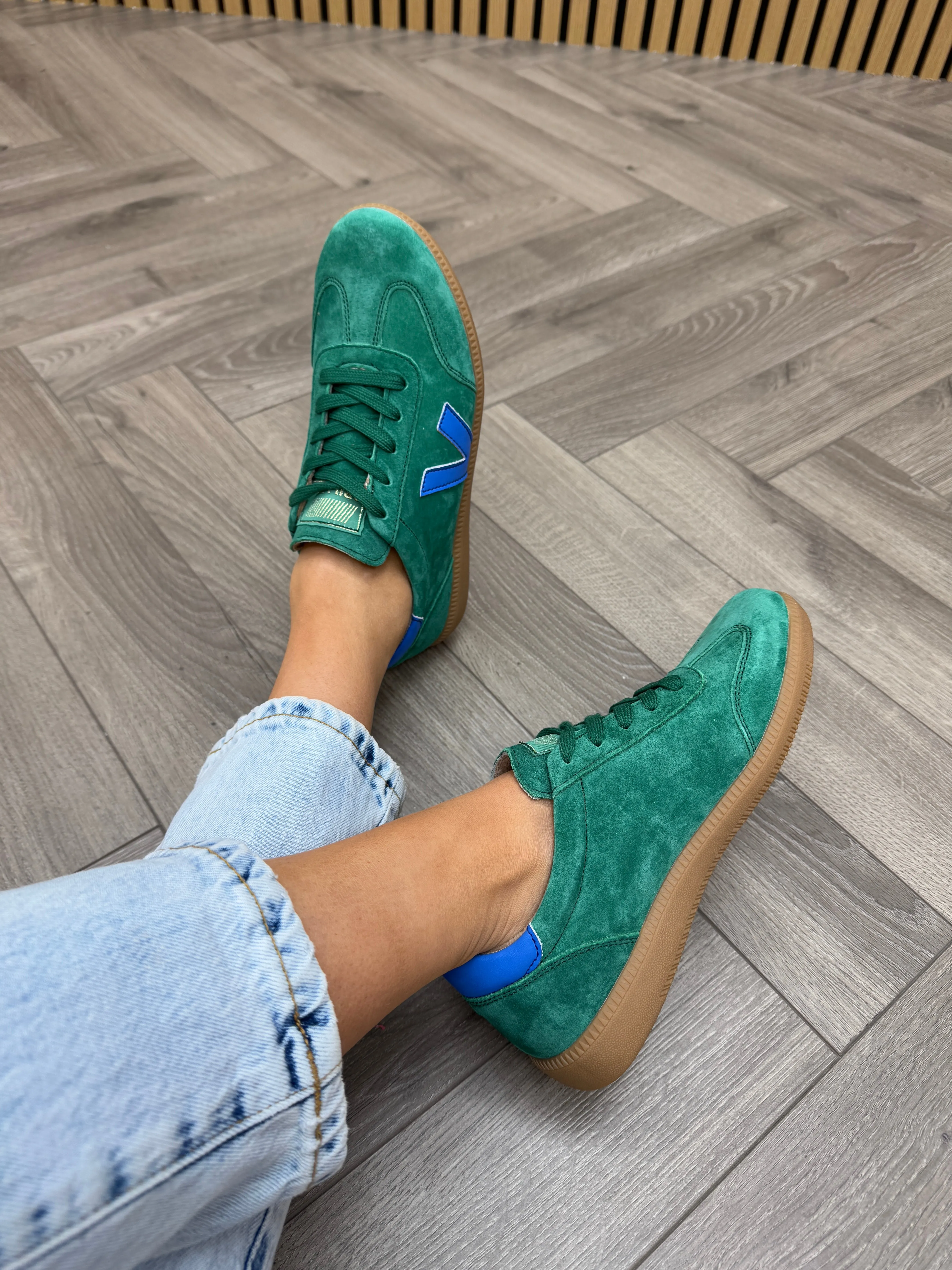 Drilleys (SS25) ‘Seventy’ Trainer With Gum Sole - Strong Green (D3)