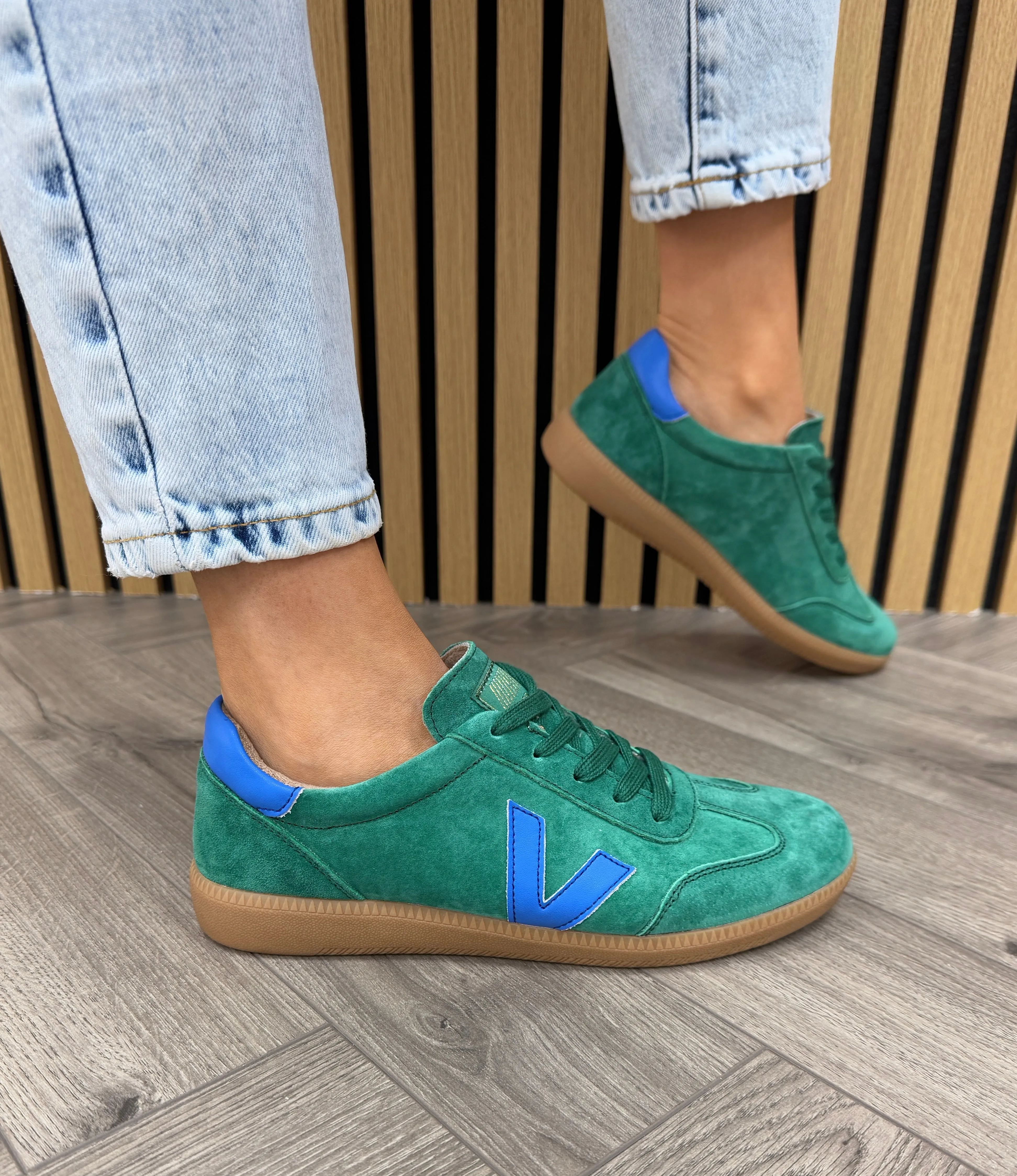 Drilleys (SS25) ‘Seventy’ Trainer With Gum Sole - Strong Green (D3)