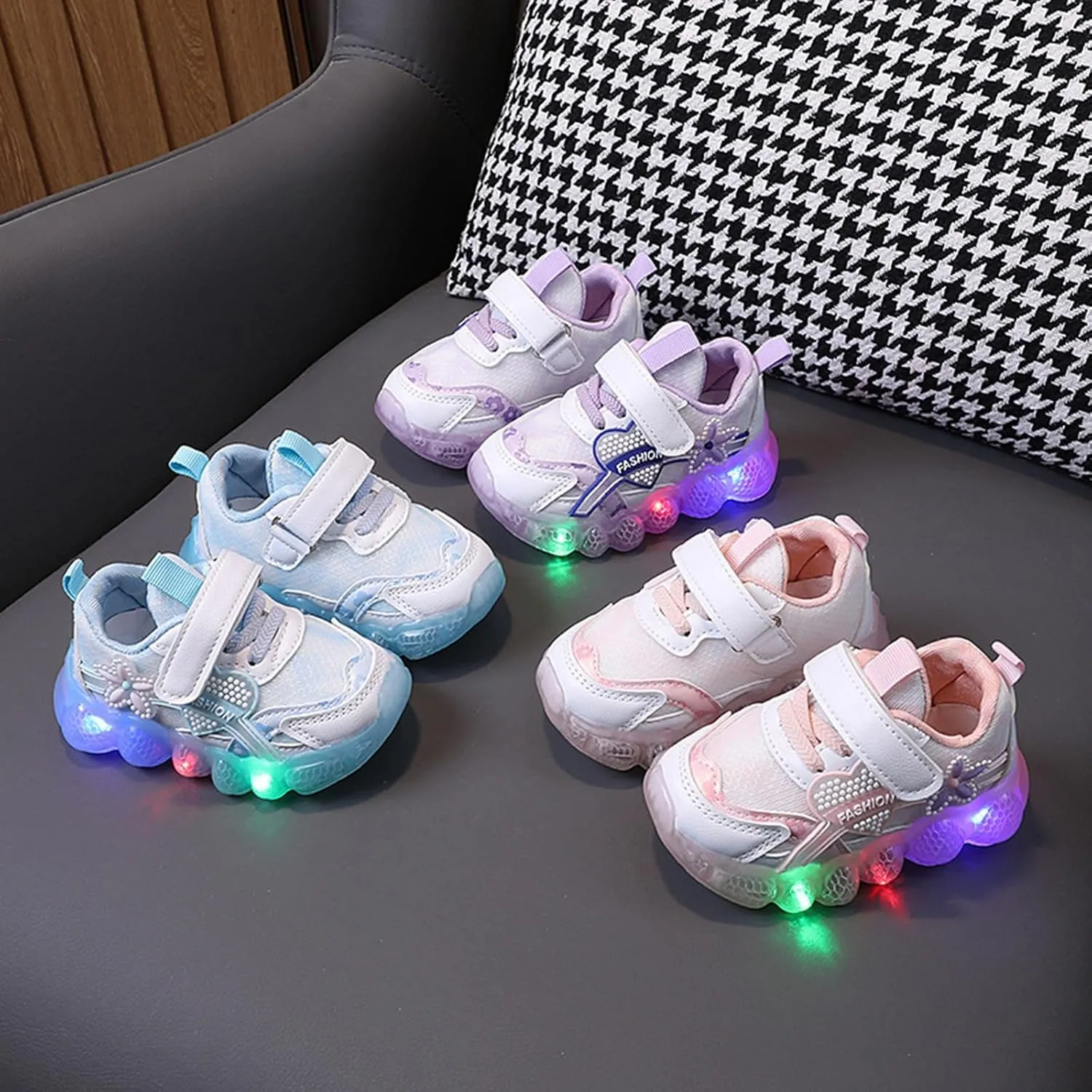 Kids Light Up Shoes Girls Boys Breathable Luminous Soft Sole Running Sports Sneaker Lace-Up Casual Toddler 9 Shoe