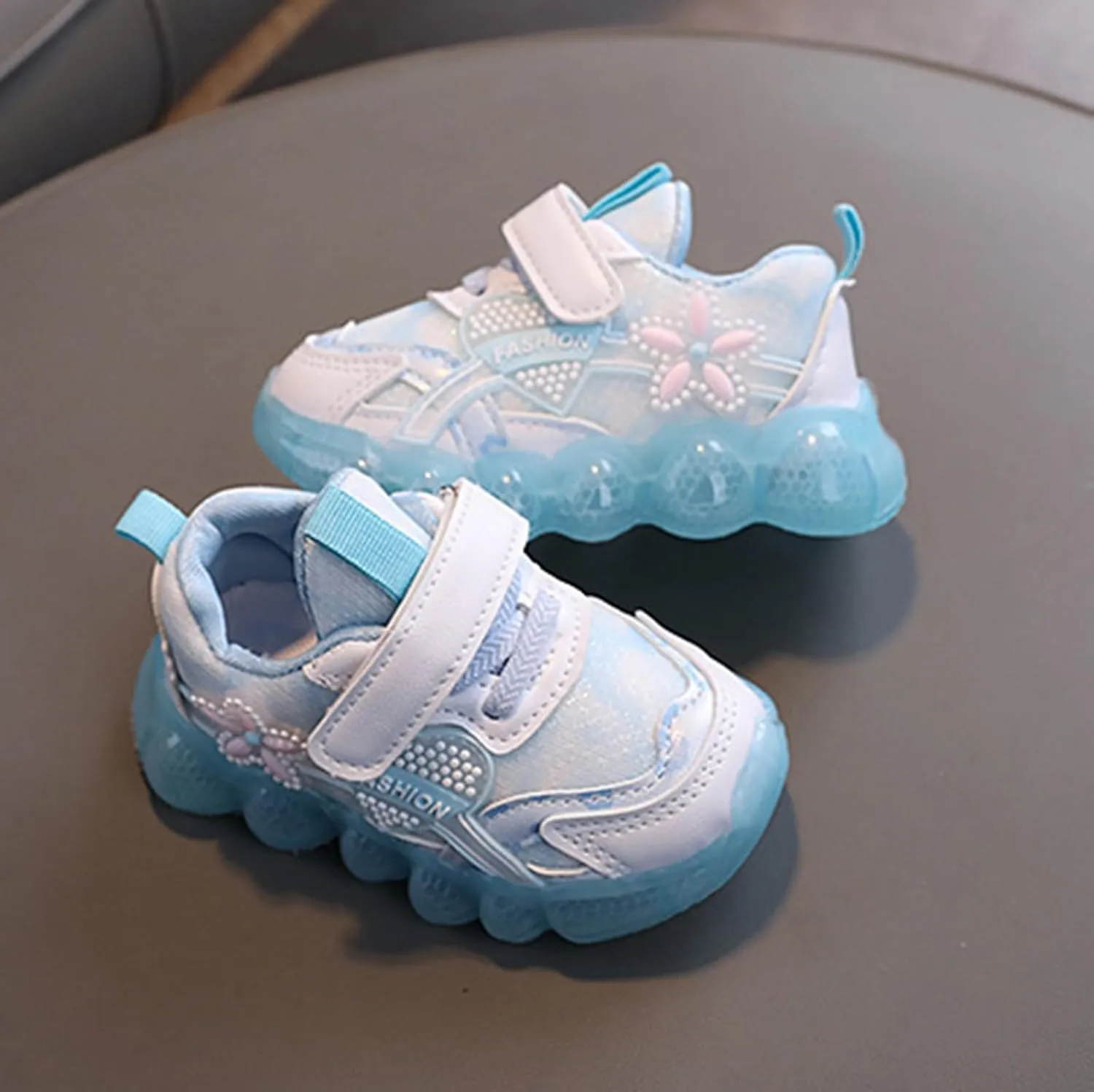 Kids Light Up Shoes Girls Boys Breathable Luminous Soft Sole Running Sports Sneaker Lace-Up Casual Toddler 9 Shoe
