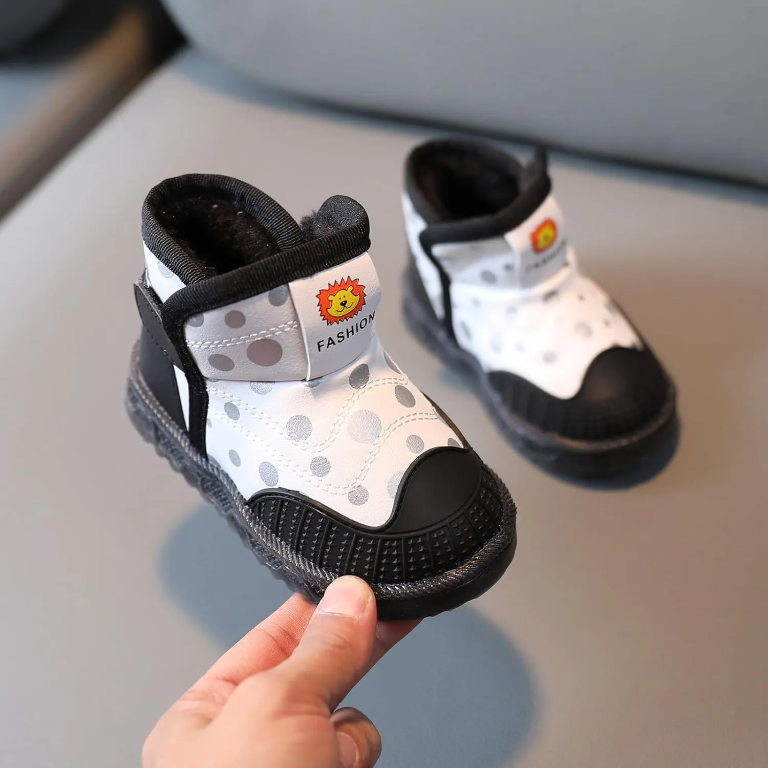 Light Up Shoes Toddler Lac Up Non-Slip Ankle Boots Led Shoes Kid Luminous Shoes Baby Cold Weather Boots