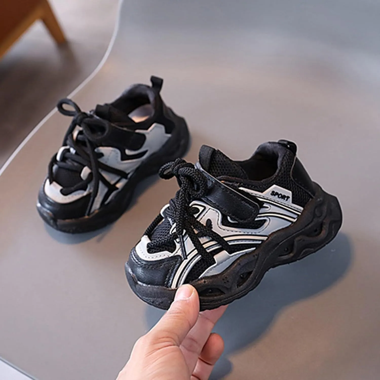 Light Up Toddler Boys Girls Shoes Flashing Lightweight Tennis Walking Sneakers Breathable Sport Shoes for Kids