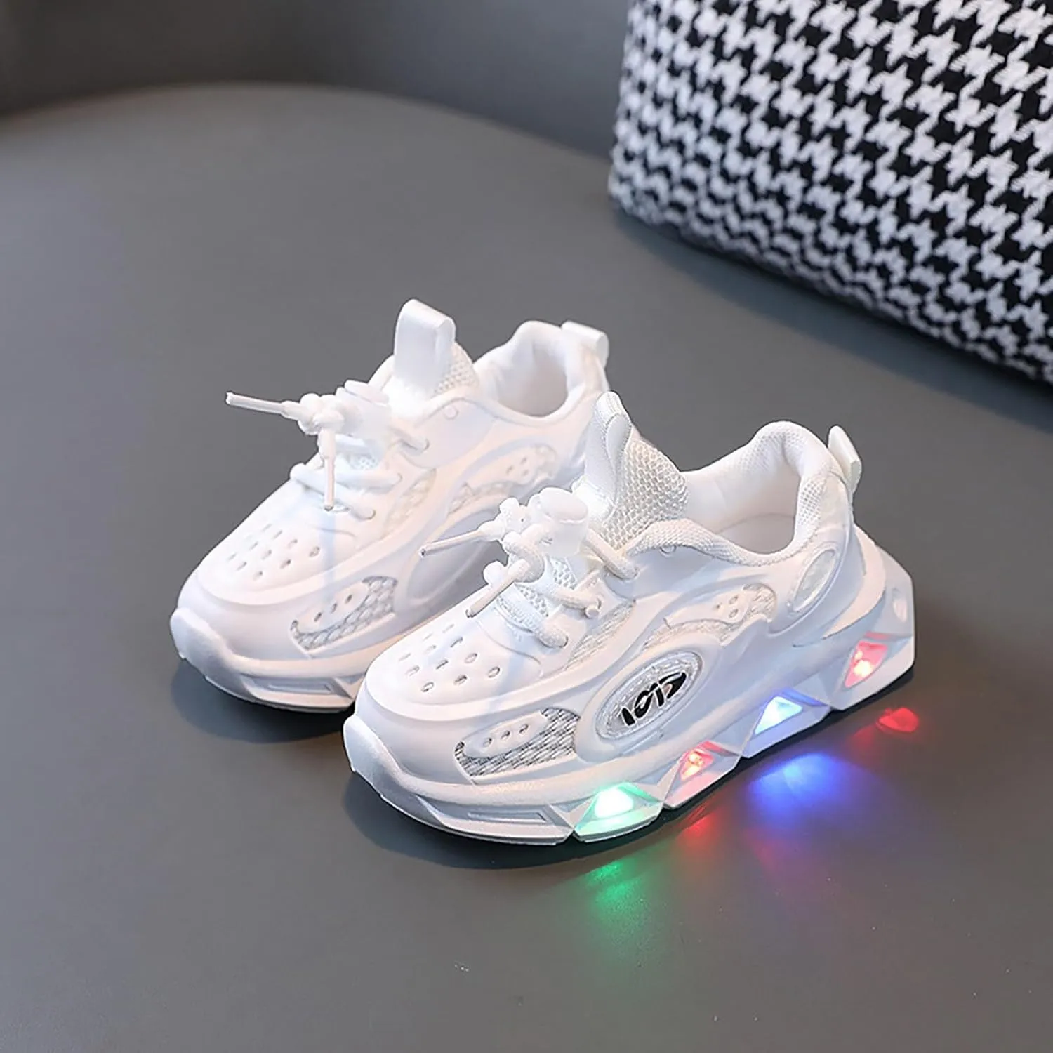 Memory Foam Light Up Sneaker for Toddler Baby Boys Girls Mesh Lace-Up Breathable Led First Walking Sport Shoes Non Slip