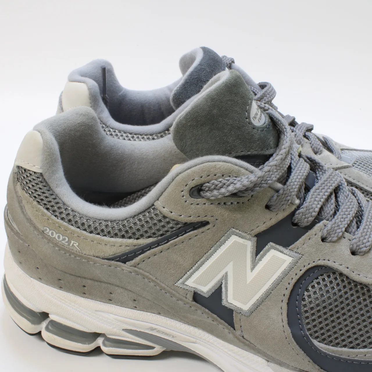 New Balance 2002 Steel Grey Uk Size 7