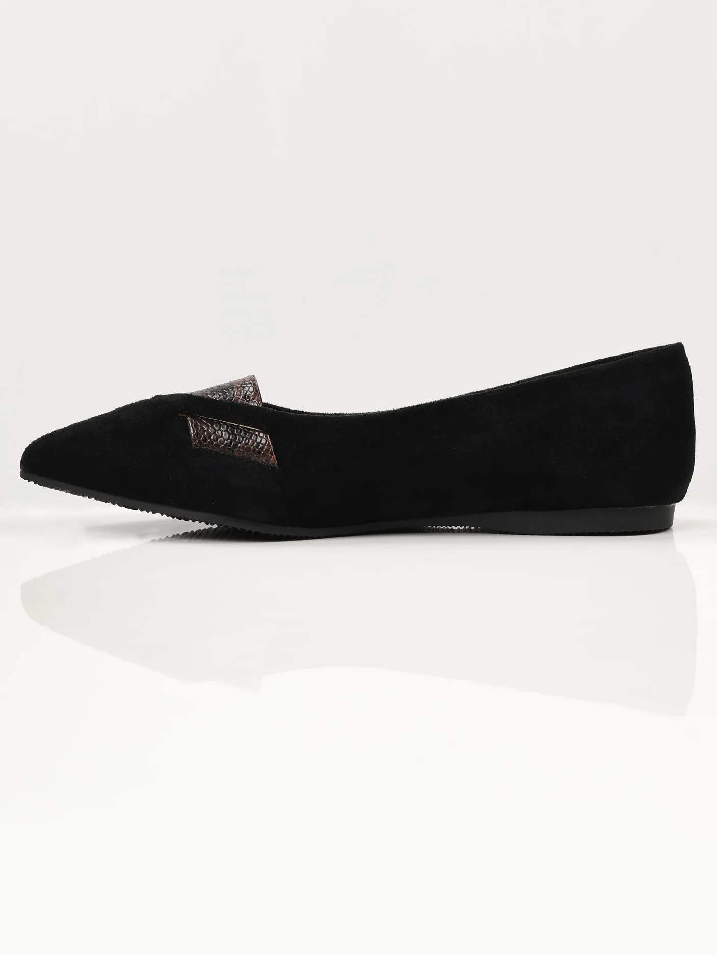 Printed Stripe Shoes - Black