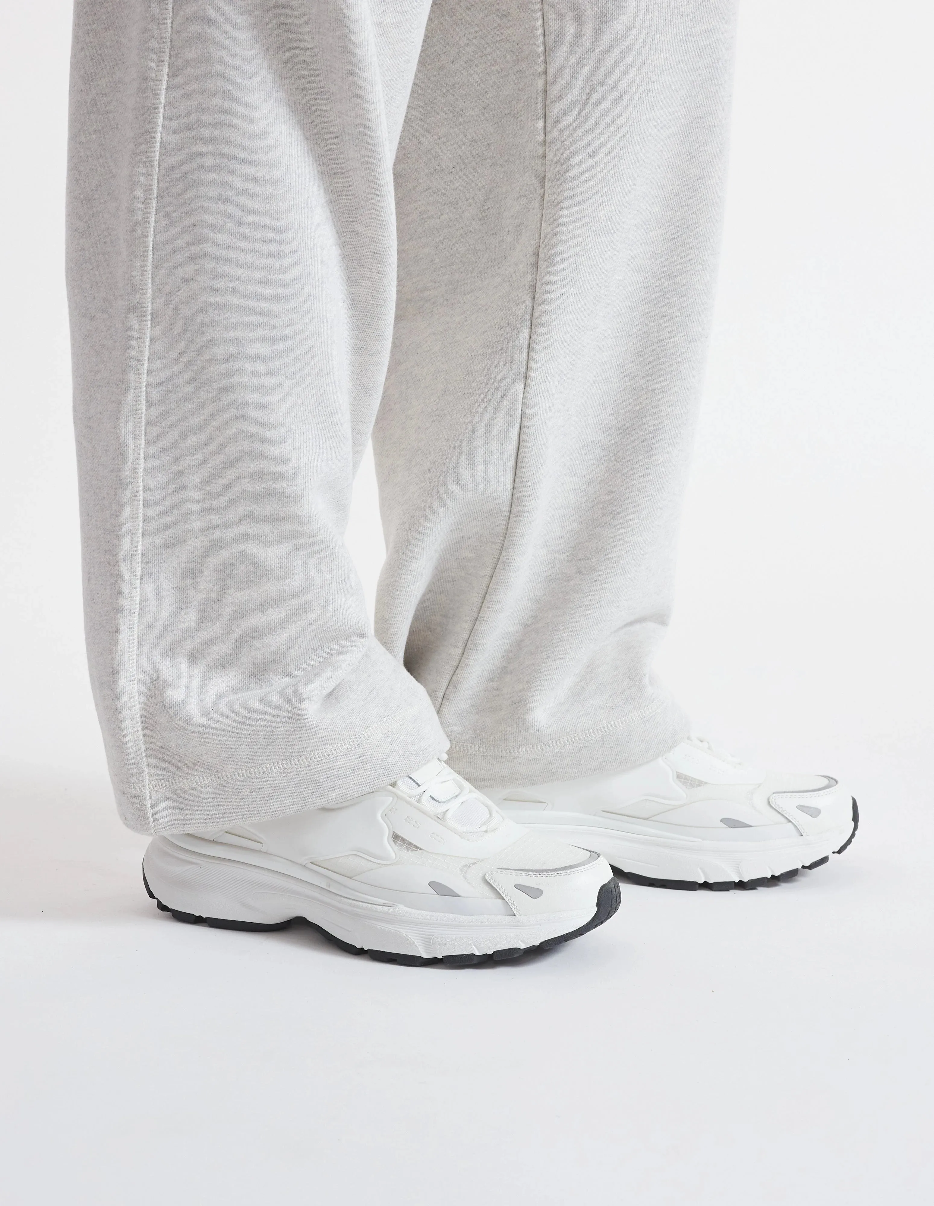 "SORA" RUNNERS WHITE