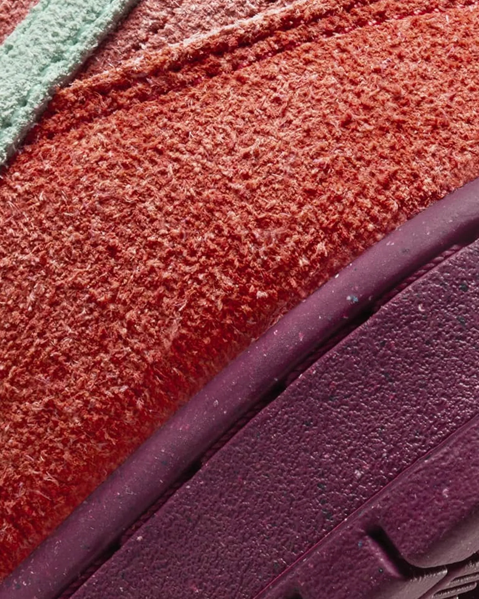 SB Dunk Low Mystic Red / Rosewood Low Top Sneakers