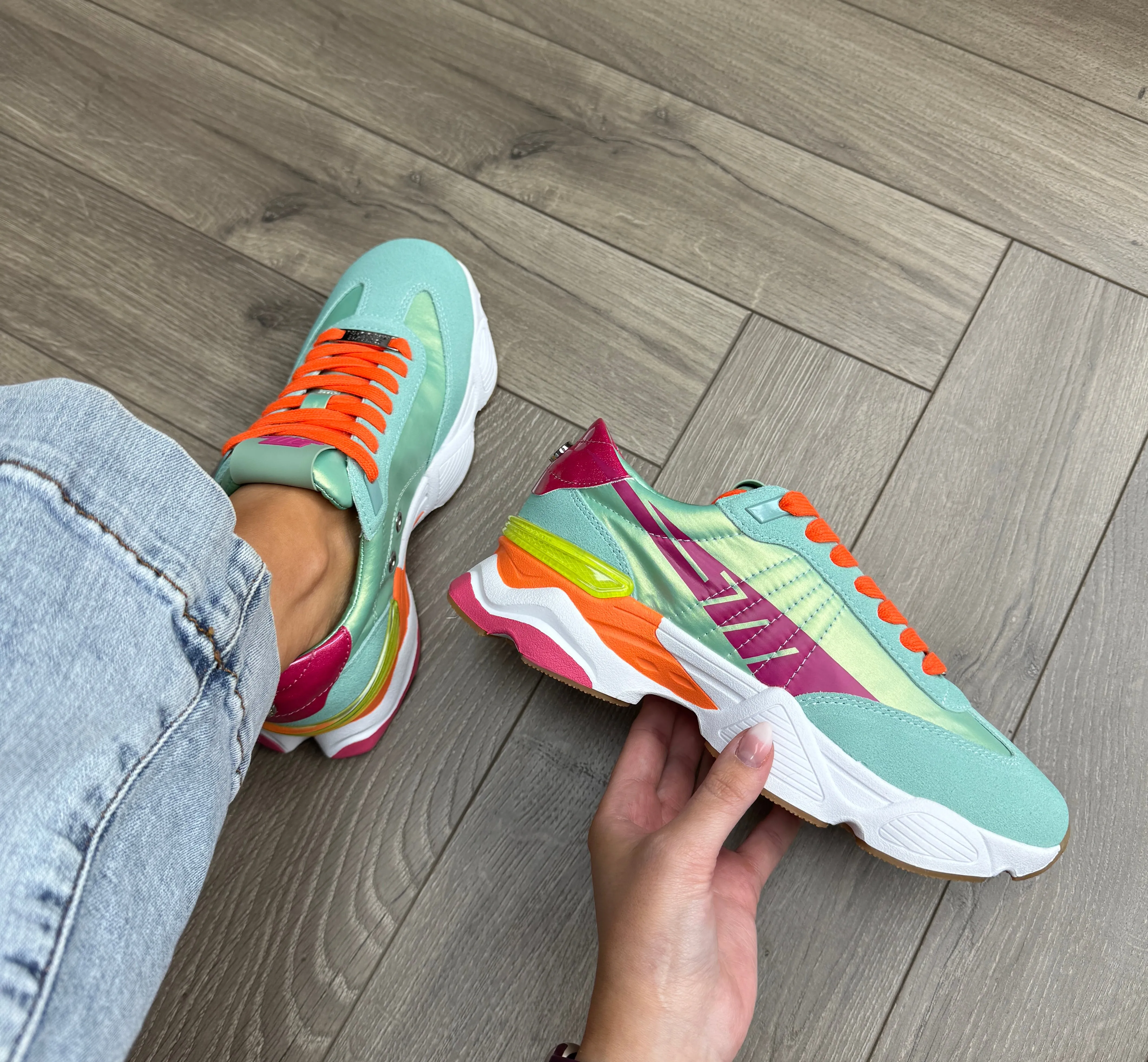 Steve Madden ‘Setback’ Lace Up Trainer With Coloured Insert - Fushsia/Mint (SM4)