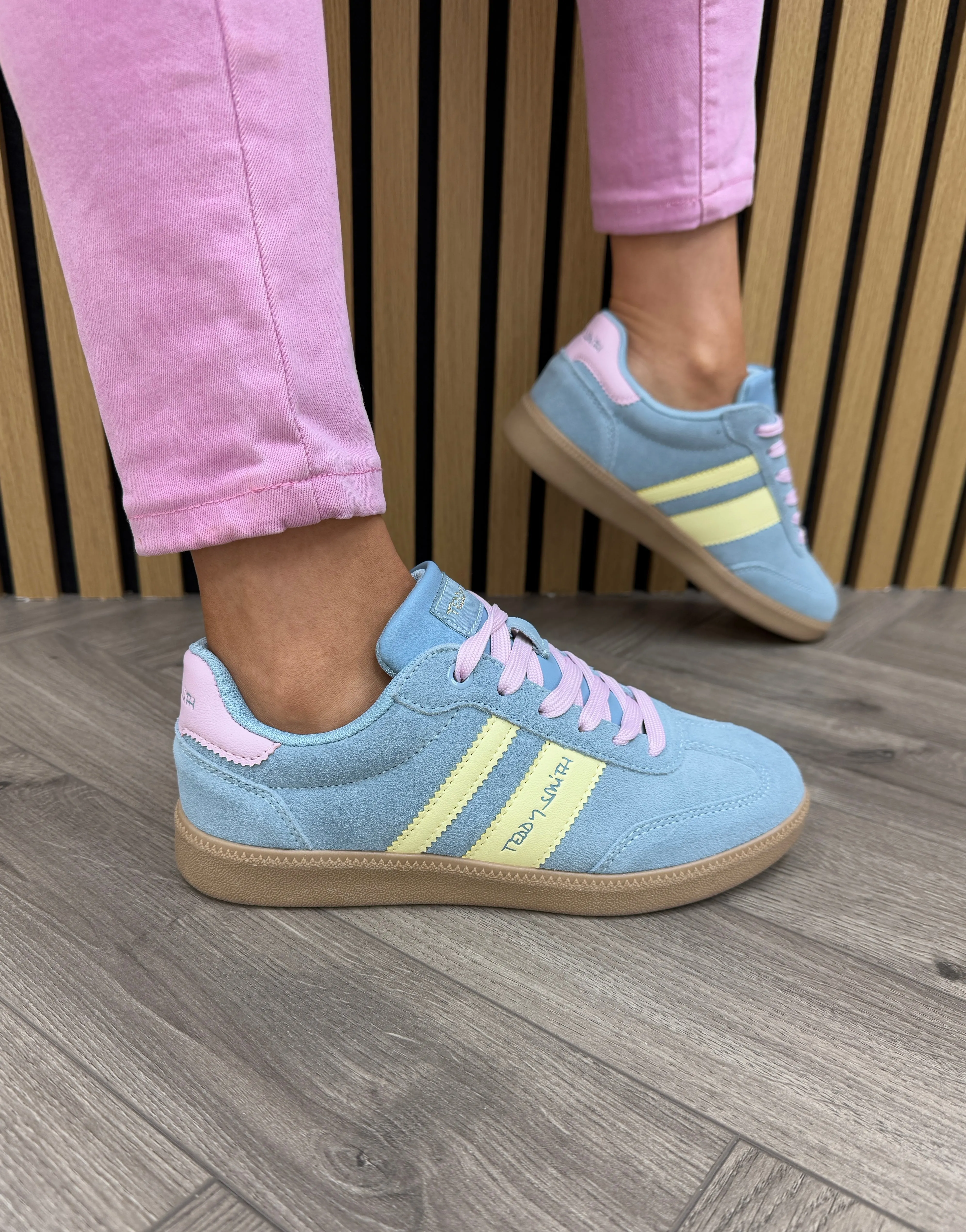 Teddy Smith (SS25) Lace Up Trainer With Gum Soles 120123 - Azul (TS6)