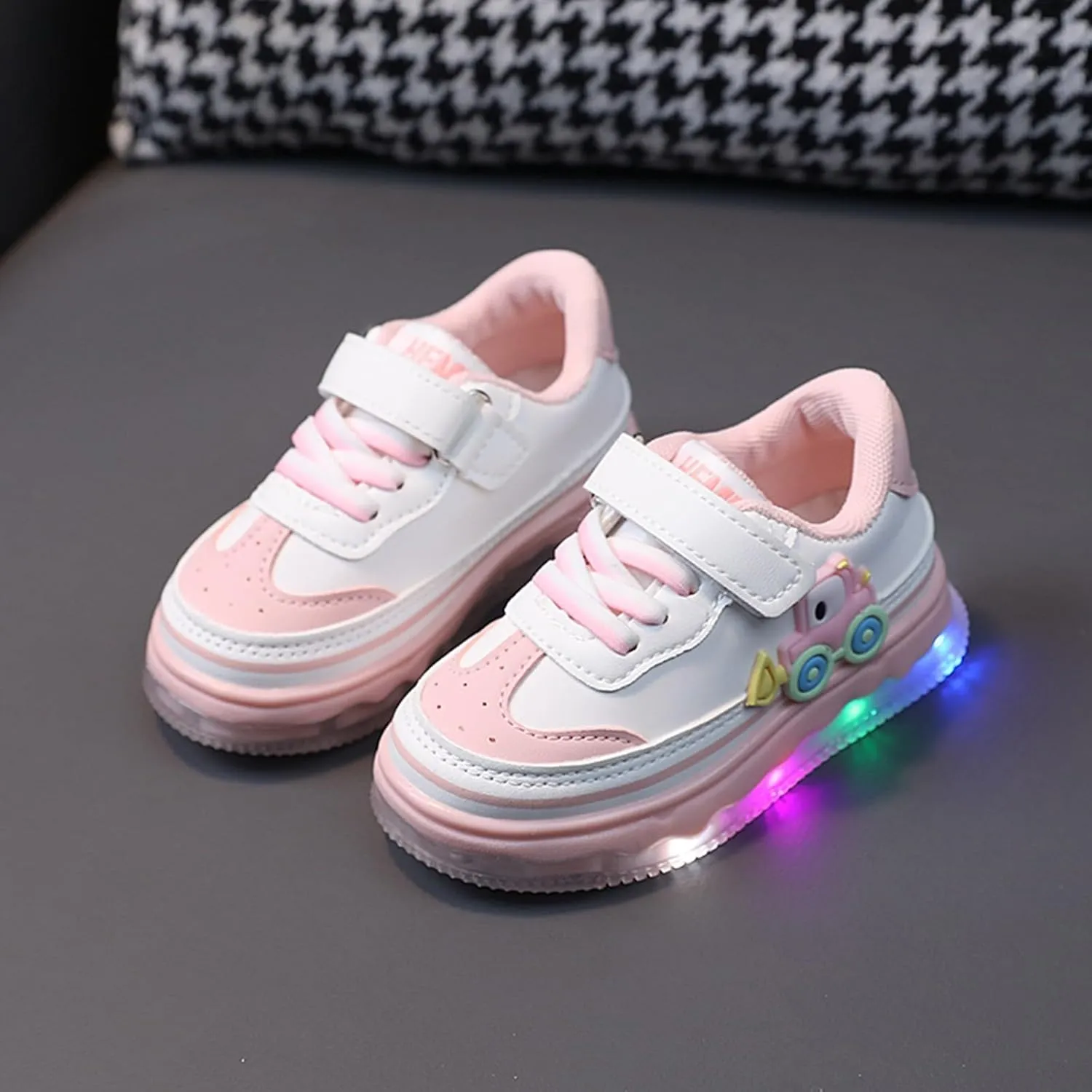 Toddler Infant Kids Light Up Platform Heel Flat Sneakers Flash Running Newborn Baby Sports Athletic Casual Casual Shoes