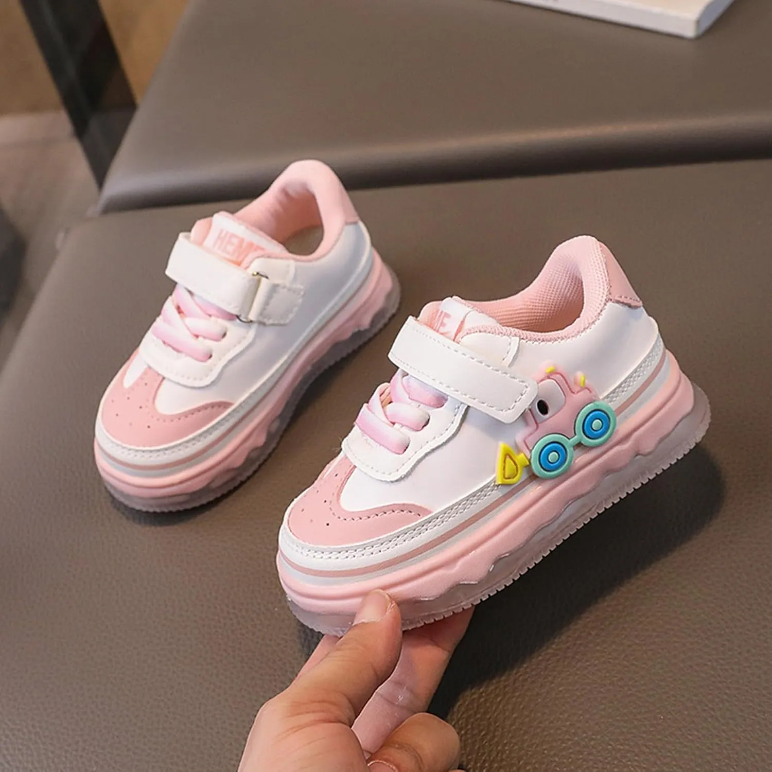 Toddler Infant Kids Light Up Platform Heel Flat Sneakers Flash Running Newborn Baby Sports Athletic Casual Casual Shoes