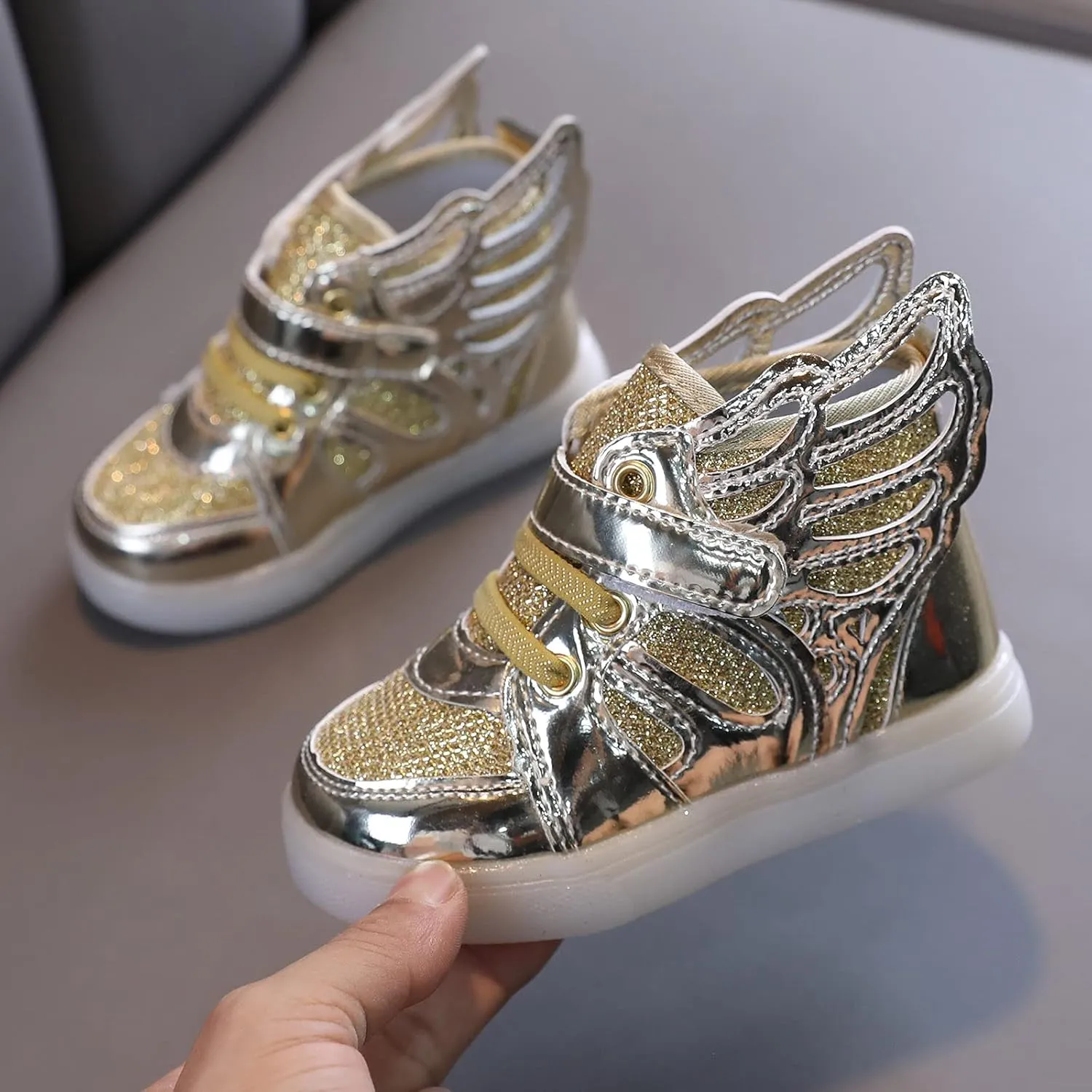 Toddler Light Up Shoes Kids High Top Walking Shoes Boys Girls LED Casual Sneakers Slip On Running Tennis Shoes