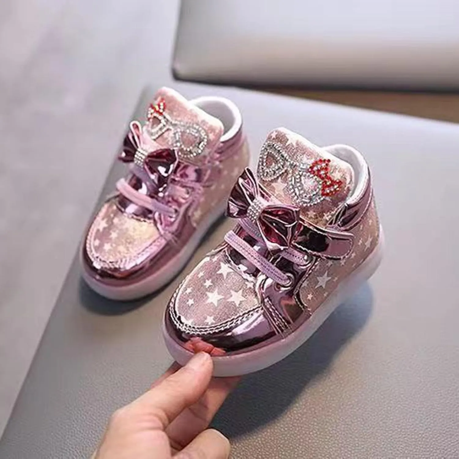 Toddler Light Up Sneaker Baby Infant Newborn First Walking Sport Shoes with Bow Girls Boys Led Outdoor Slip On Shoes