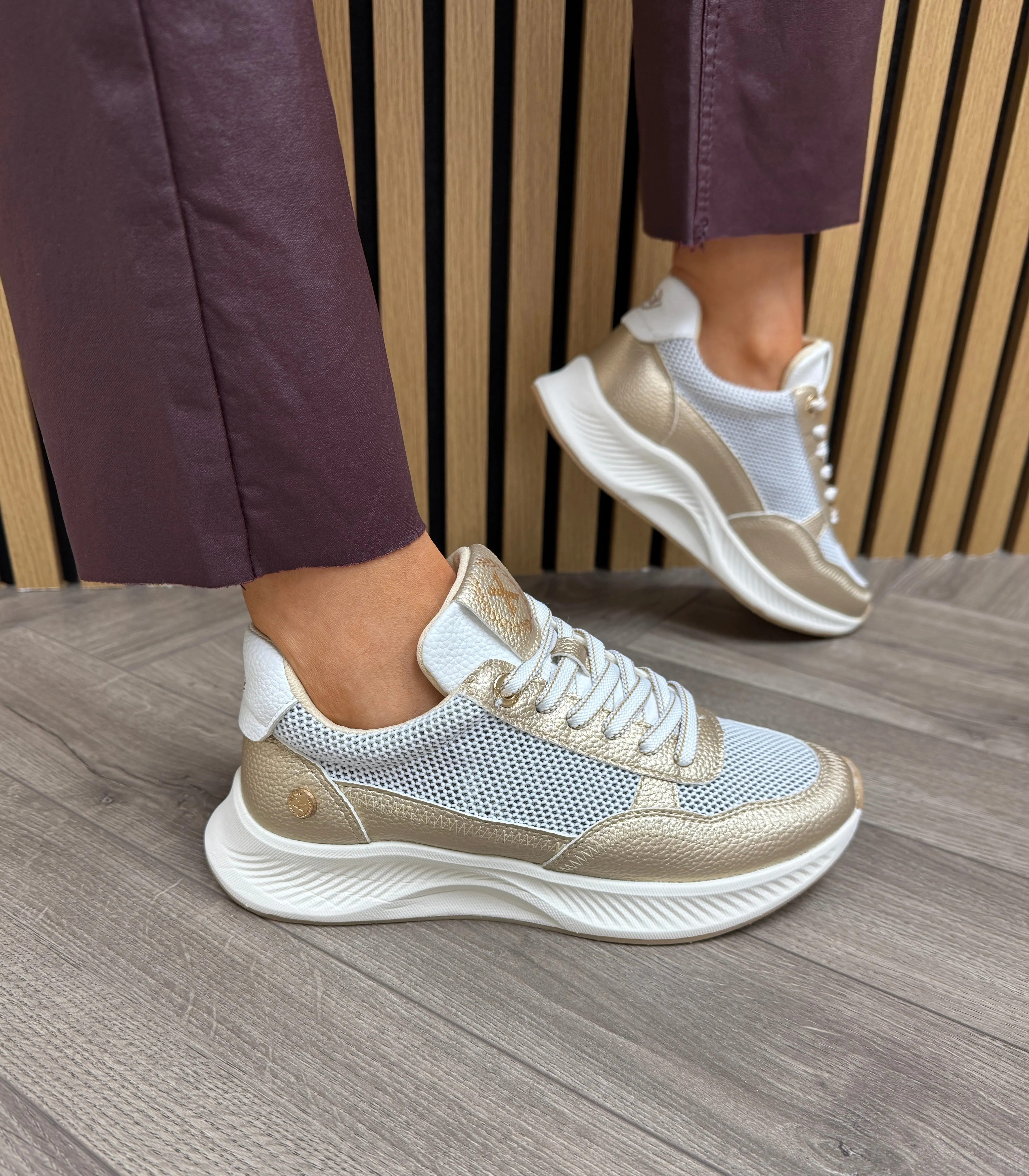 XTI (SS25) Metallic Trainer With Perforated Inserts 143784 - Oro (Gold) (X9)